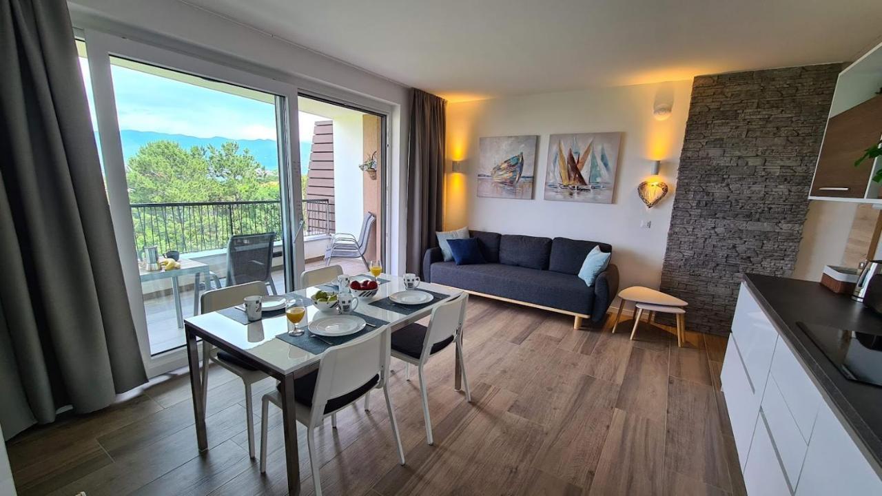 Vila Primorka Apartmani Oleander Šilo Exteriör bild