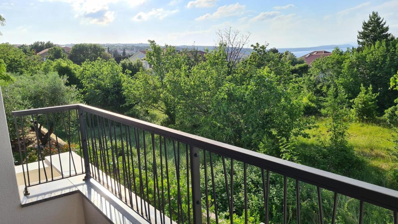 Vila Primorka Apartmani Oleander Šilo Exteriör bild